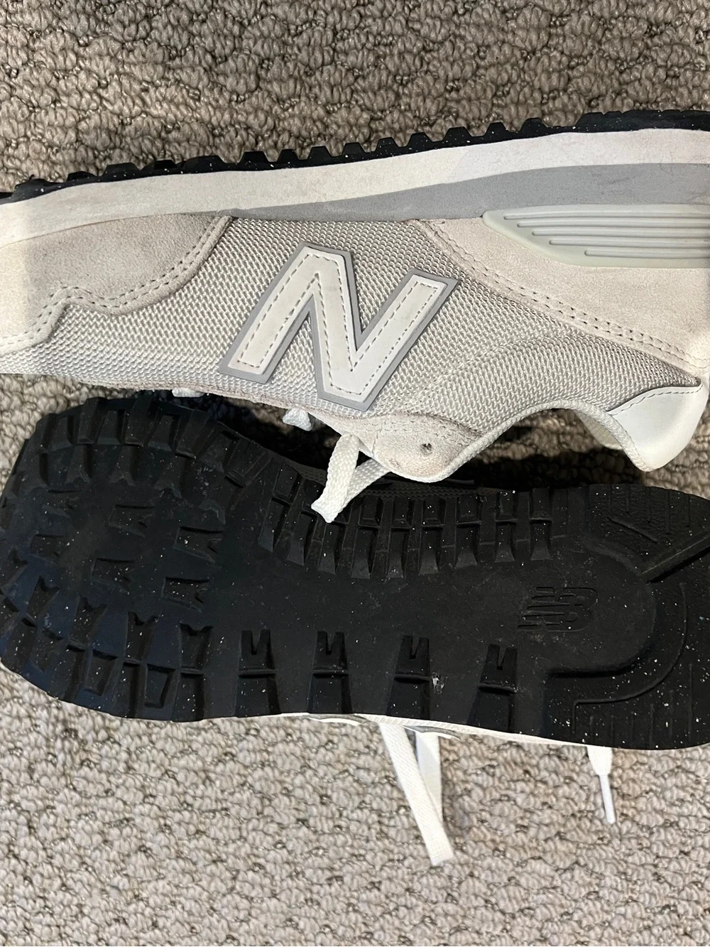 New Balance White/Light Gray Women's Sneakers size 8